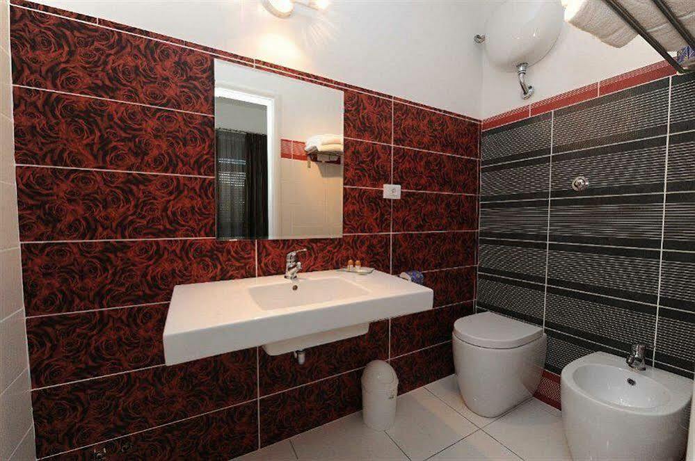 Hotel Darival Nomentana โรม ภายนอก รูปภาพ